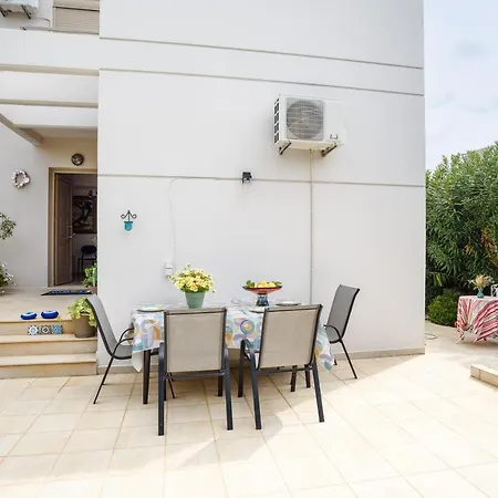 Marilena Mare Seaside & Jacuzzi House 50meters From Sea