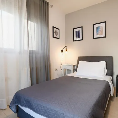 Marilena Mare Seaside & Jacuzzi House 50meters From Sea Villa