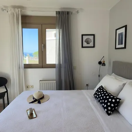 Villa Marilena Mare Seaside & Jacuzzi House 50meters From Sea Lalyssos