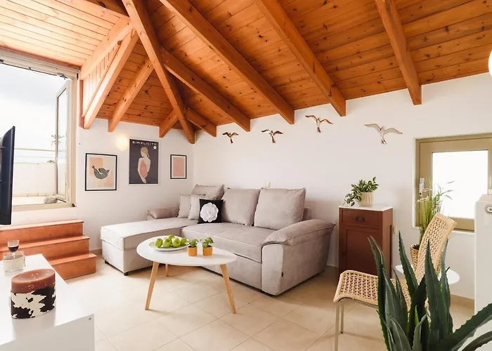 Marilena Mare Seaside & Jacuzzi House 50meters From Sea *