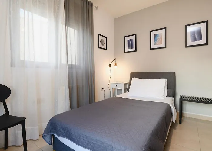 Marilena Mare Seaside & Jacuzzi House 50meters From Sea Villa