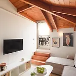 ヴィラ Marilena Mare Seaside & Jacuzzi House 50meters From Sea *