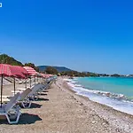 Marilena Mare Seaside & Jacuzzi House 50meters From Sea * イアリソス