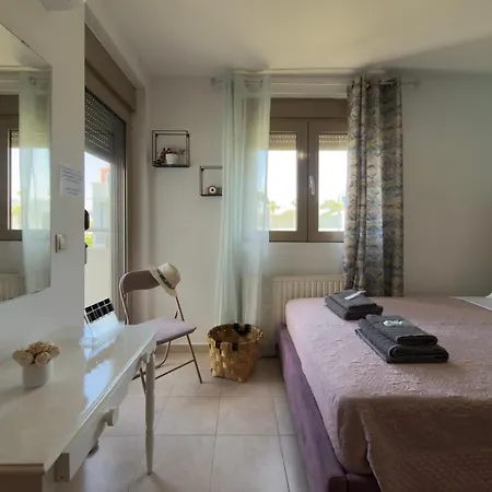 Marilena Mare Seaside & Jacuzzi House 50meters From Sea *